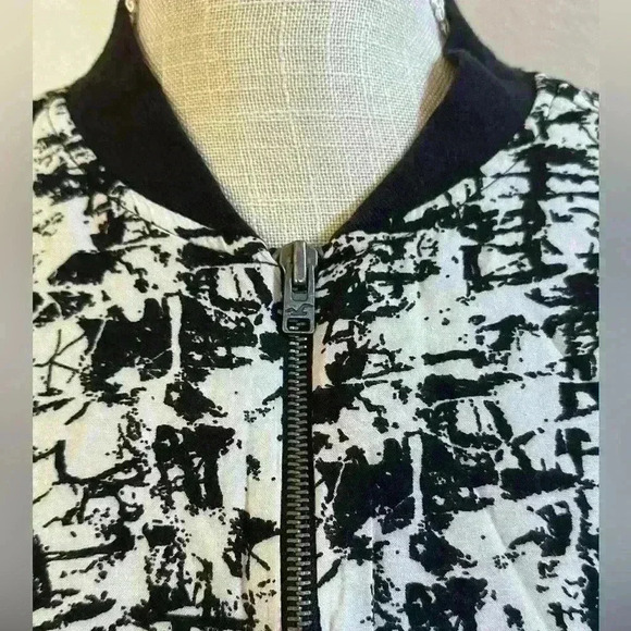 HOLLISTER Black and White Jacket - Médium - Picture 6 of 8